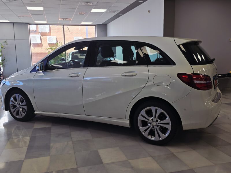 MERCEDES-BENZ Clase B 180 d 5p.