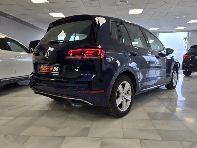 VOLKSWAGEN Golf sportvan 1600 tdi 120 CV
